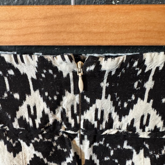 Women’s Loft Black and White Patterned Women's Skirt - Picture 3 of 5